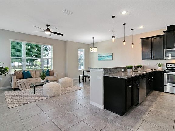 4th image of 2562 Amati Dr