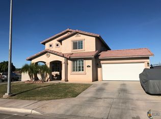 894 Hickory Ct, Brawley, CA 92227