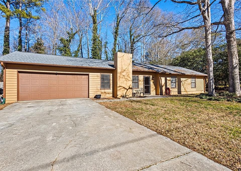 1st image of 3441 Creekwood Dr SE