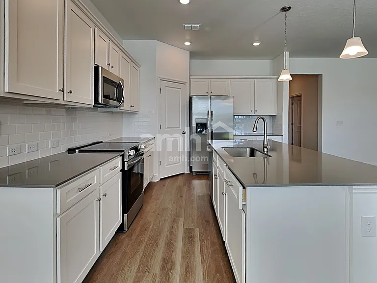 6361 Atlantic Beach Ave — Photo 3