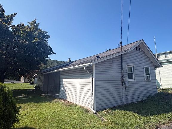 2nd image of 132 Main St