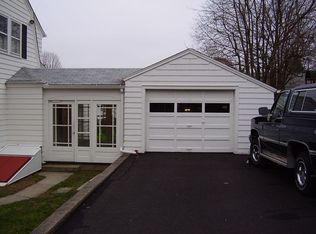 80 West St, Shelton, CT 06484