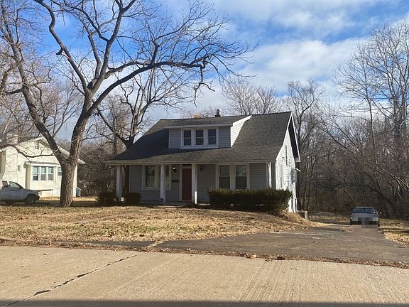2nd image of 3820 Waco Dr