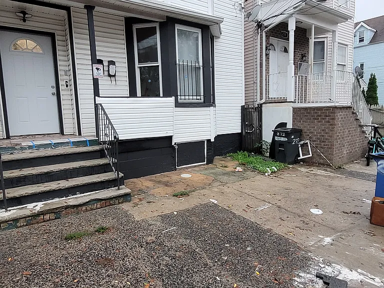 272 Littleton Ave #1 — Photo 10