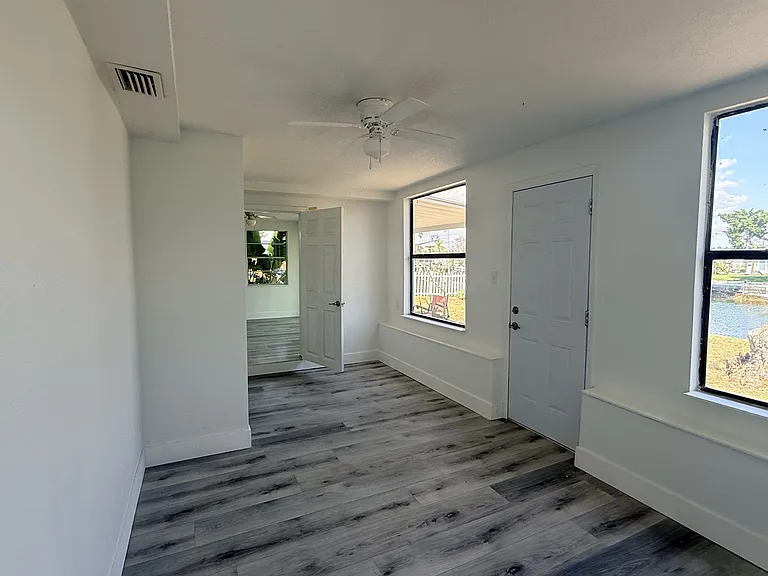 13428 Neptune Dr — Photo 19