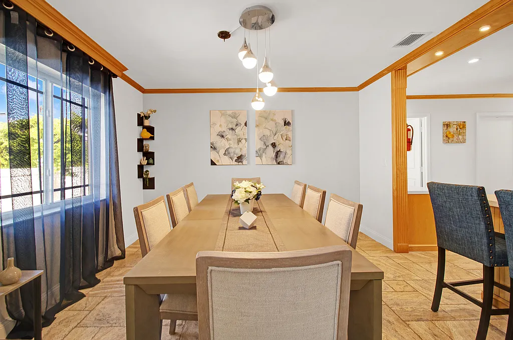 3 bed, $9,905 — Photo 3