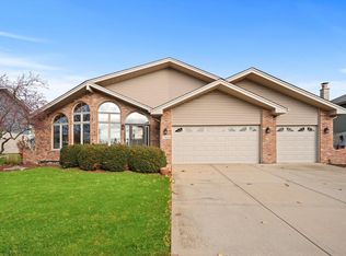 7428 Ridgefield Ln, Tinley Park, IL 60487