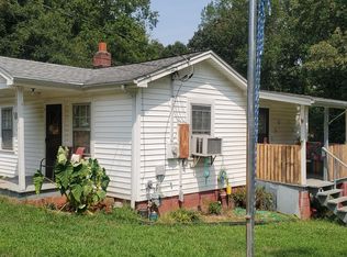 516 N Hill St, Dallas, NC 28034