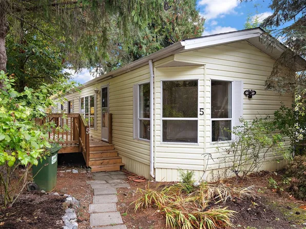 2741 Stautw Rd #5, East Saanich 2, BC V8M 2E9