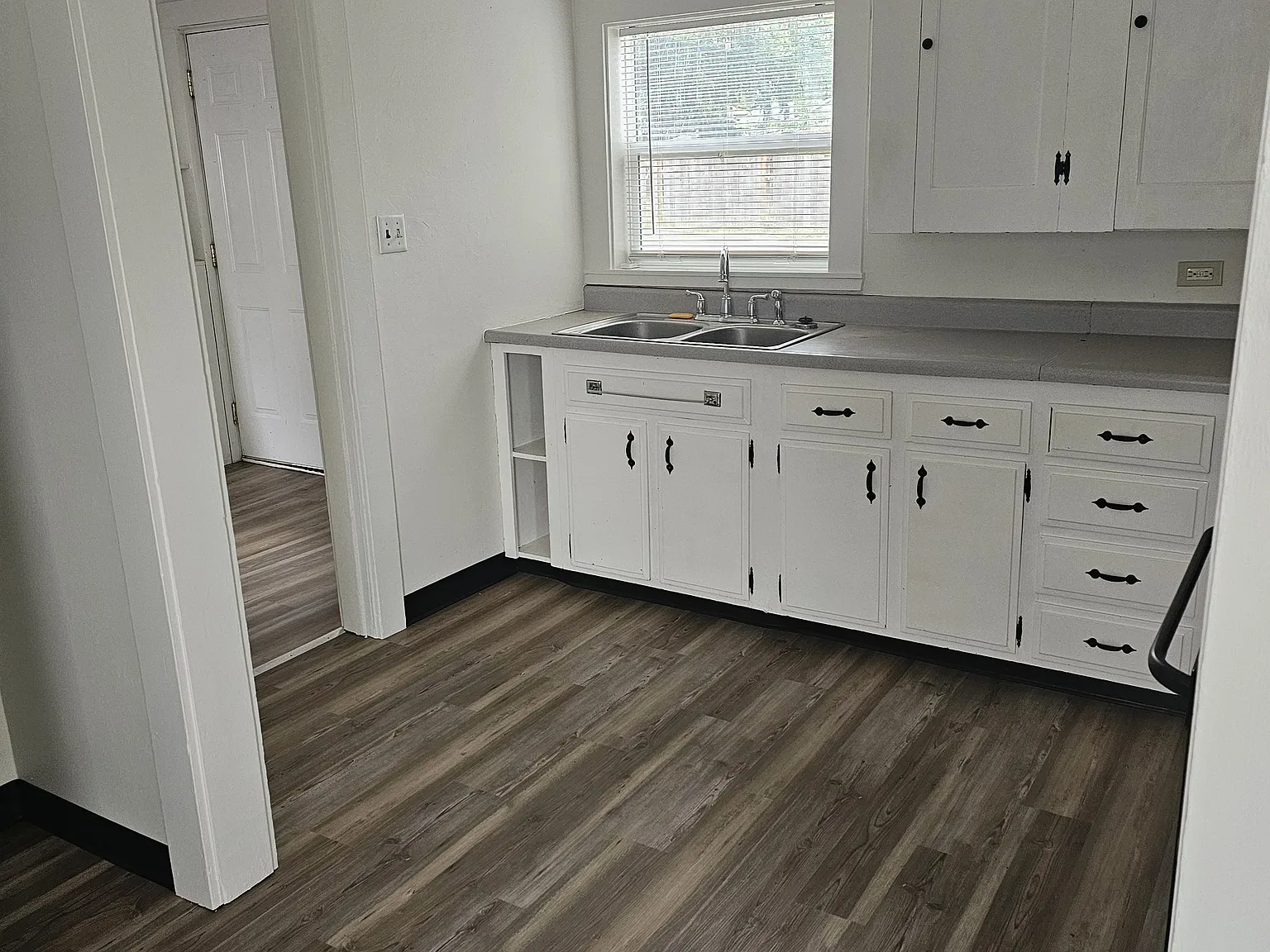 3 bed, 1250 sqft, $2,250 — Photo 3