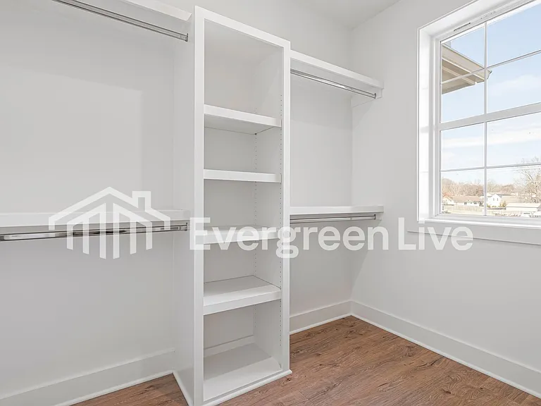 172 Leggo Ave — Photo 32