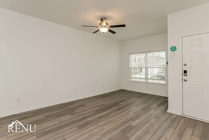 5 bed, 2.5 bath, 2543 sqft, $2,190 — Photo 4