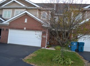 10036 S Roberts Rd, Palos Hills, IL 60465