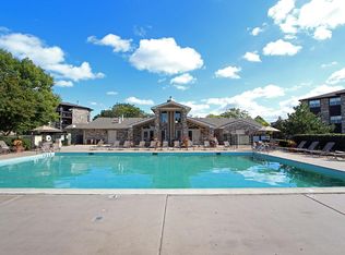 232 Butterfield Dr #302-11, Bloomingdale, IL 60108