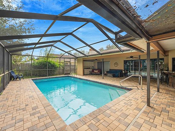 4th image of 4116 KIPLING AVENUE
