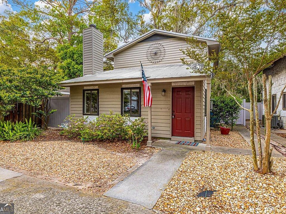 1st image of 305 Palmetto St