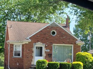 15056 Stephens Dr, Eastpointe, MI 48021