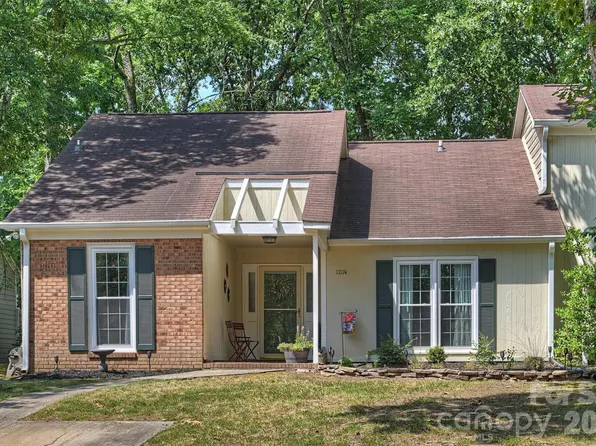 11114 Sevilla Ct, Charlotte, NC 28226
