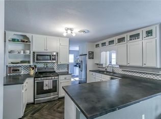 1217 Sproles Dr, Benbrook, TX 76126