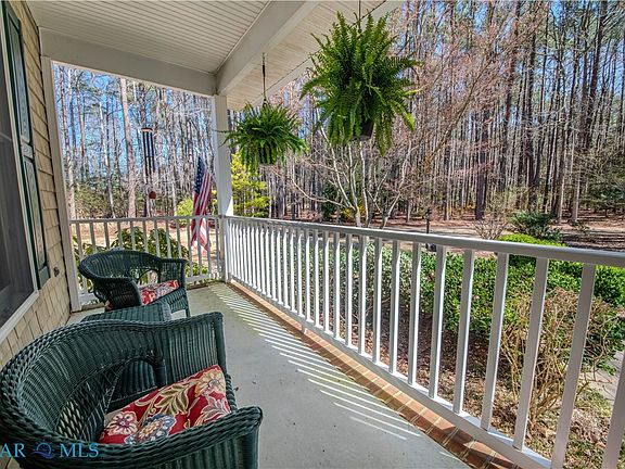 4th image of 590 Wilton Creek Rd