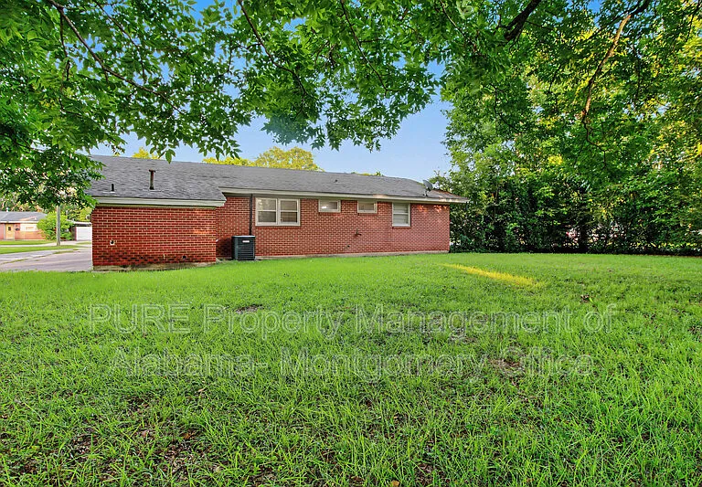 4332 Sussex Dr — Photo 4