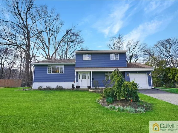 29 Cedar Grove Pl, Old Bridge, NJ 08857