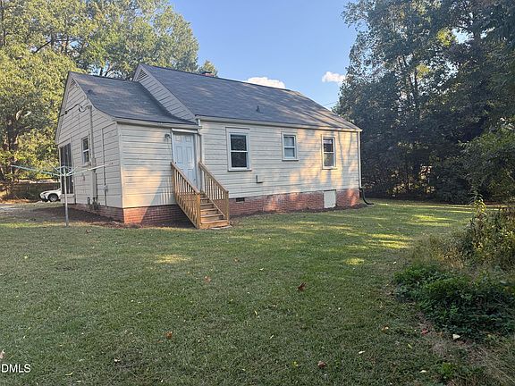 3rd image of 2323 Farthing St