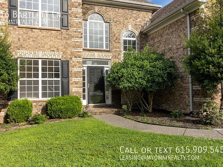 116 Bartlett Ln — Photo 2