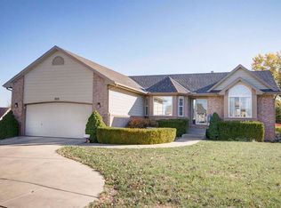 322 N Clay Cir, Wichita, KS 67206