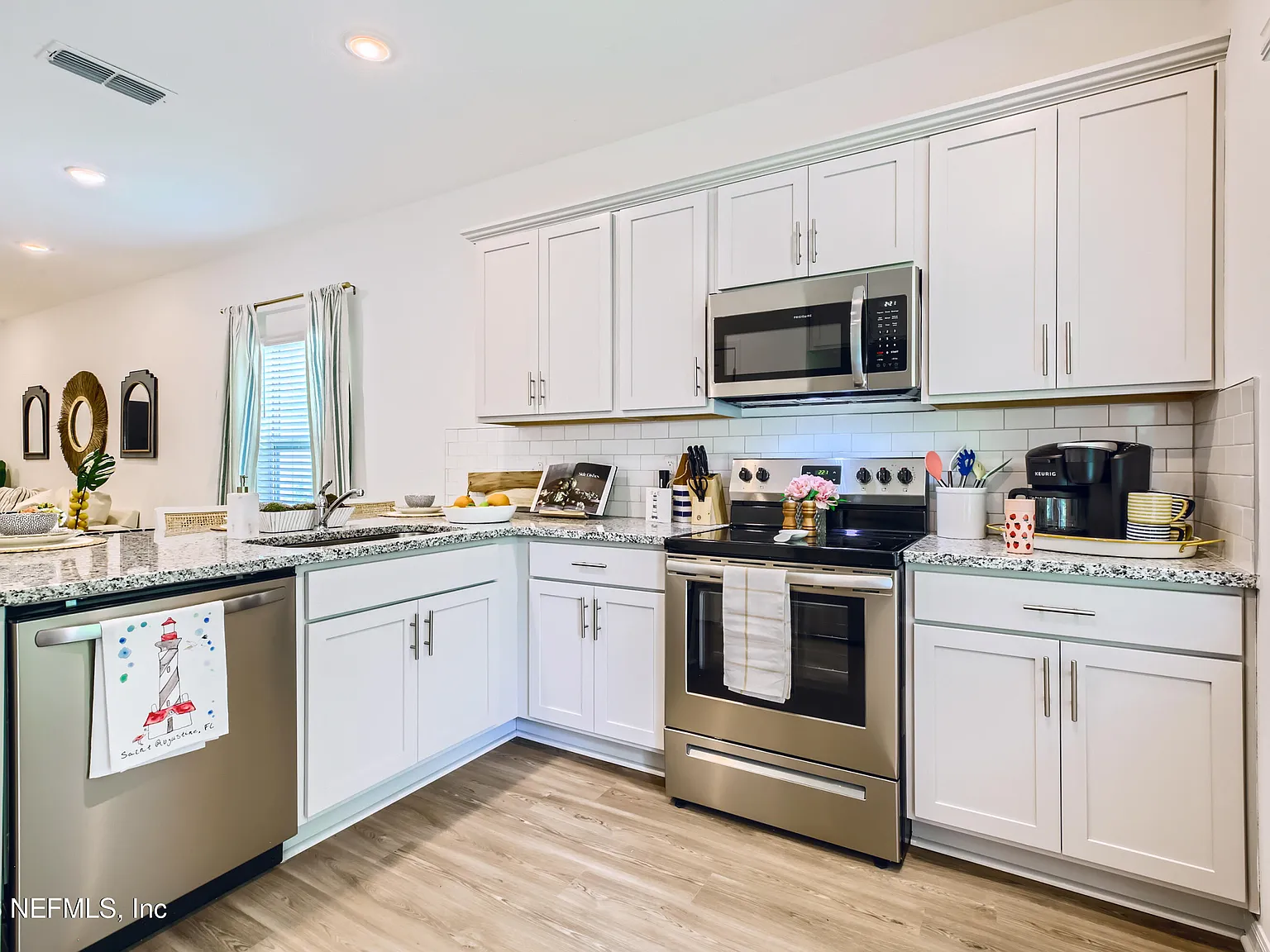 2 bed, 2.5 bath, 1273 sqft, $1,995 — Photo 4