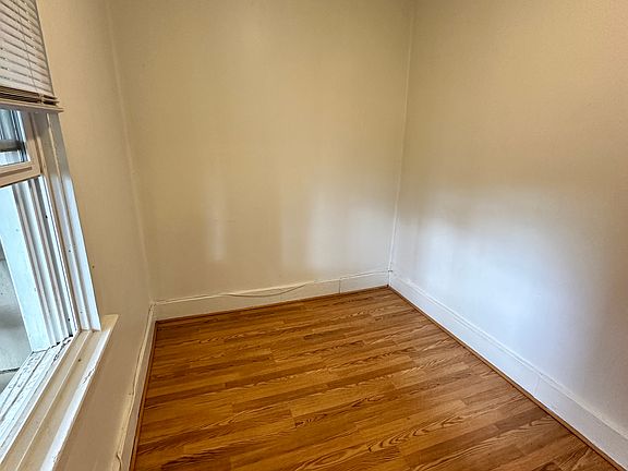 4th image of 114 Hudson Ave Floor 2