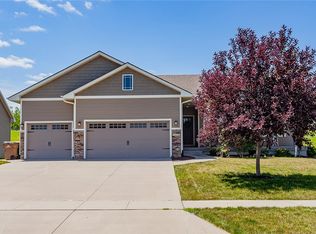 1460 Marina Cove Dr, Polk City, IA 50226