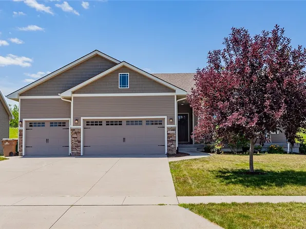 1460 Marina Cove Dr, Polk City, IA 50226