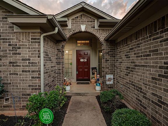 4th image of 16301 Seminole Creek Cir