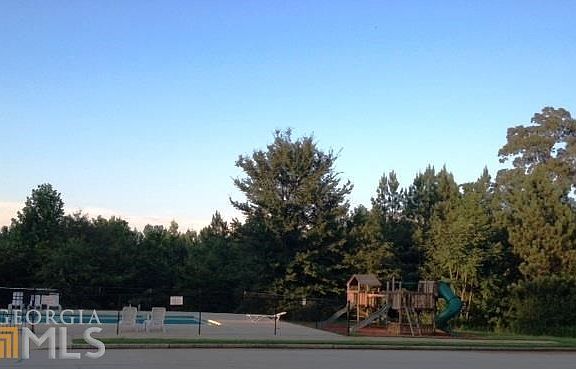 4th image of Belmont Park Dr