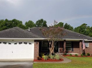 469 Turnberry Rd, Cantonment, FL 32533