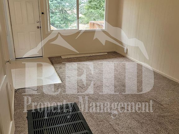 3rd image of 1937 NE 30th St APT B