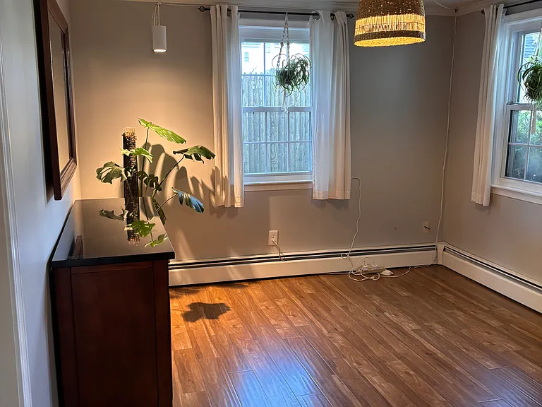 592 Saw Mill Brook Pkwy #592 — Photo 12