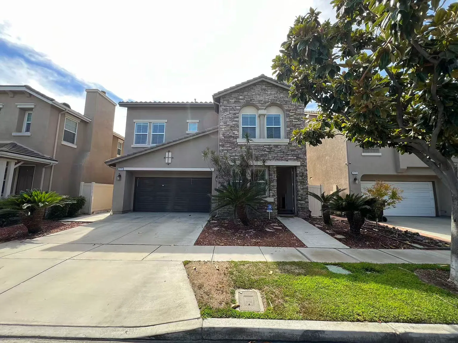 4 bed, 2503 sqft, $4,500 — Photo 1