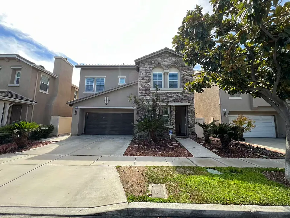 2775 W Madison Cir
