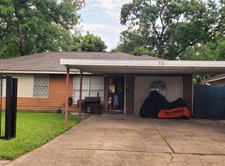 911 Gober St, Houston, TX 77017