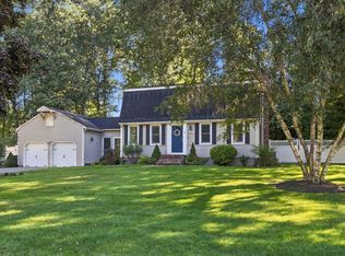 4 Kristin Ln, Canton, MA 02021