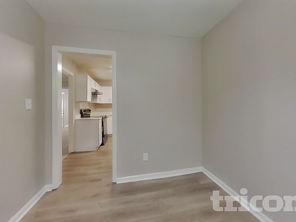 4th image of 1992 Tara Cir
