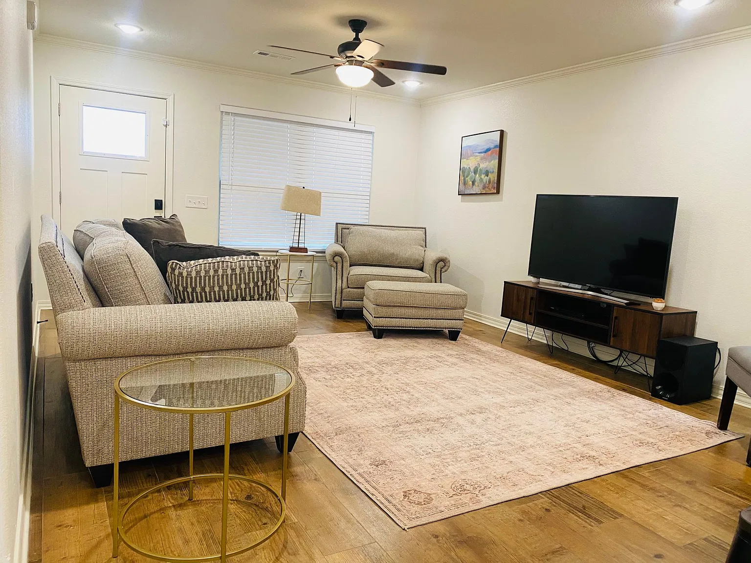 3 bed, 1500 sqft, $1,600 — Photo 4