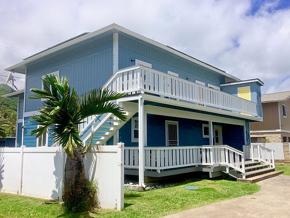 Off-street parking on sides