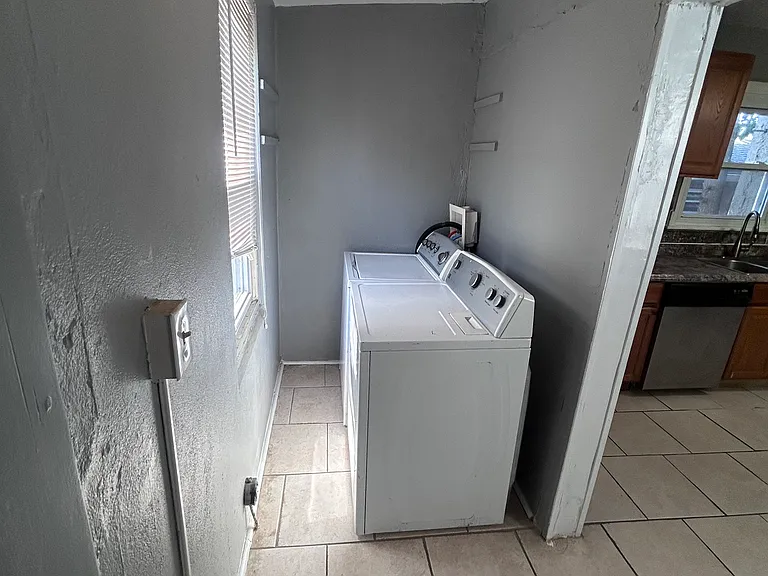 13 Winfield Ave #1 — Photo 11