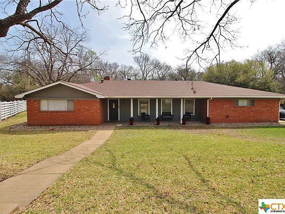 2nd image of 1309 Live Oak Dr