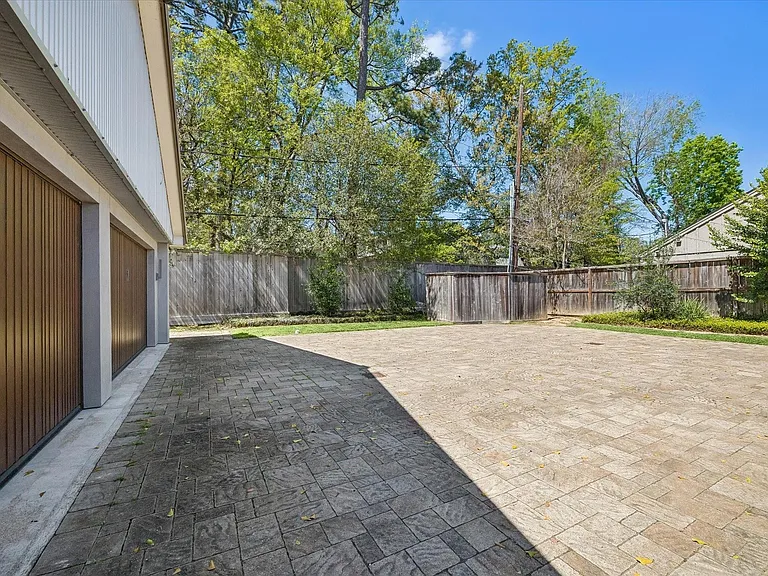 623 Pinehaven Dr — Photo 30