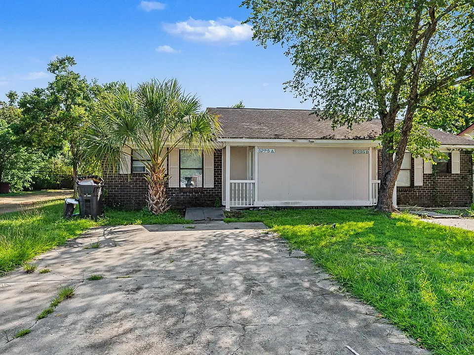 5225 Marseilles Dr