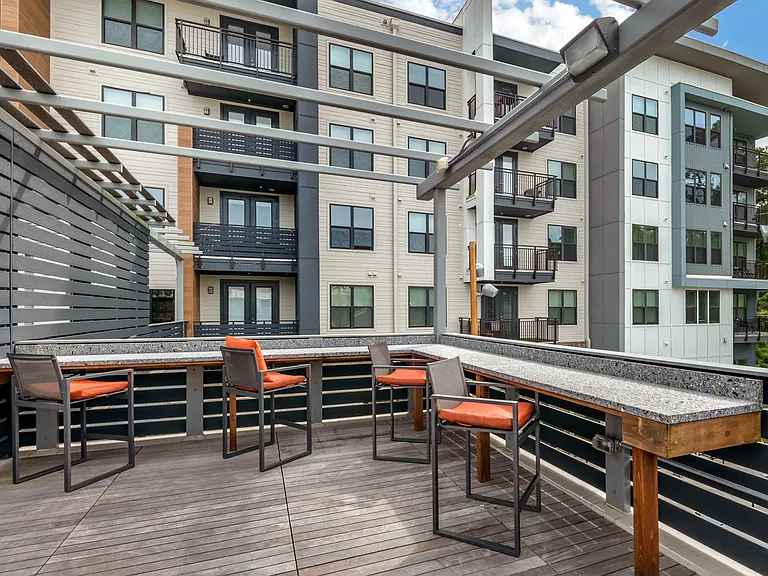 JTB Apartments — Photo 35